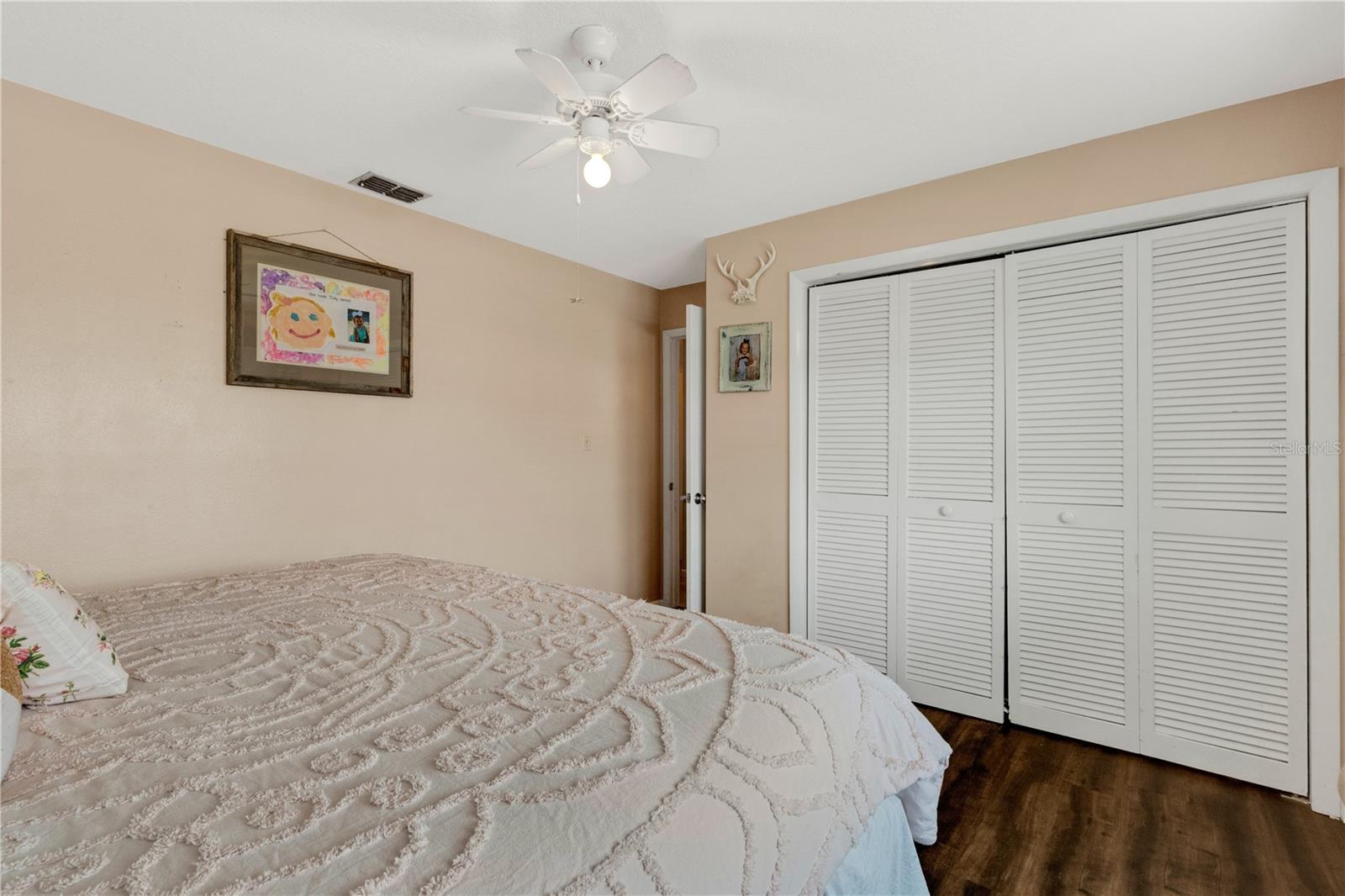 538 VILLA VISTA BLVD