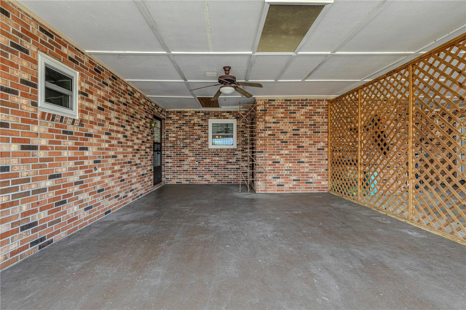 538 VILLA VISTA BLVD