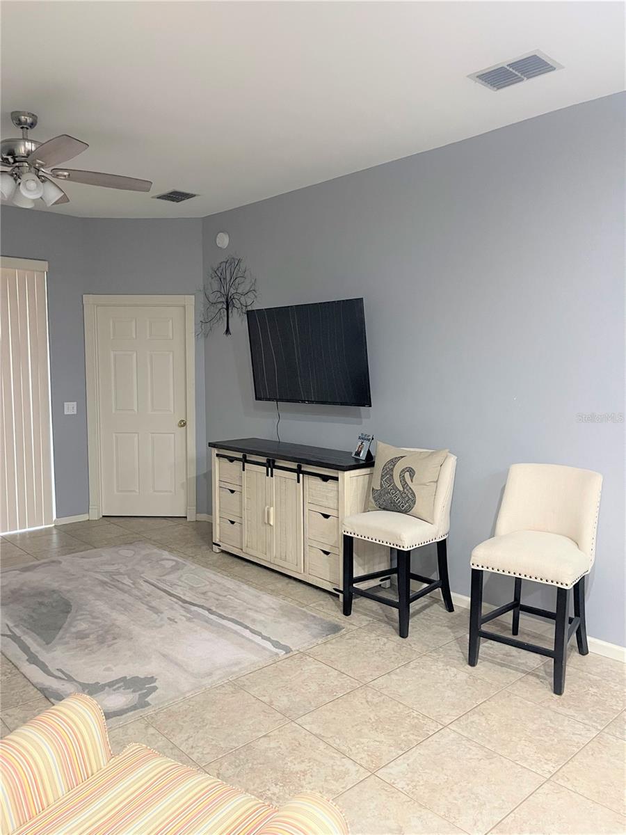 390 ENCLAVE DR