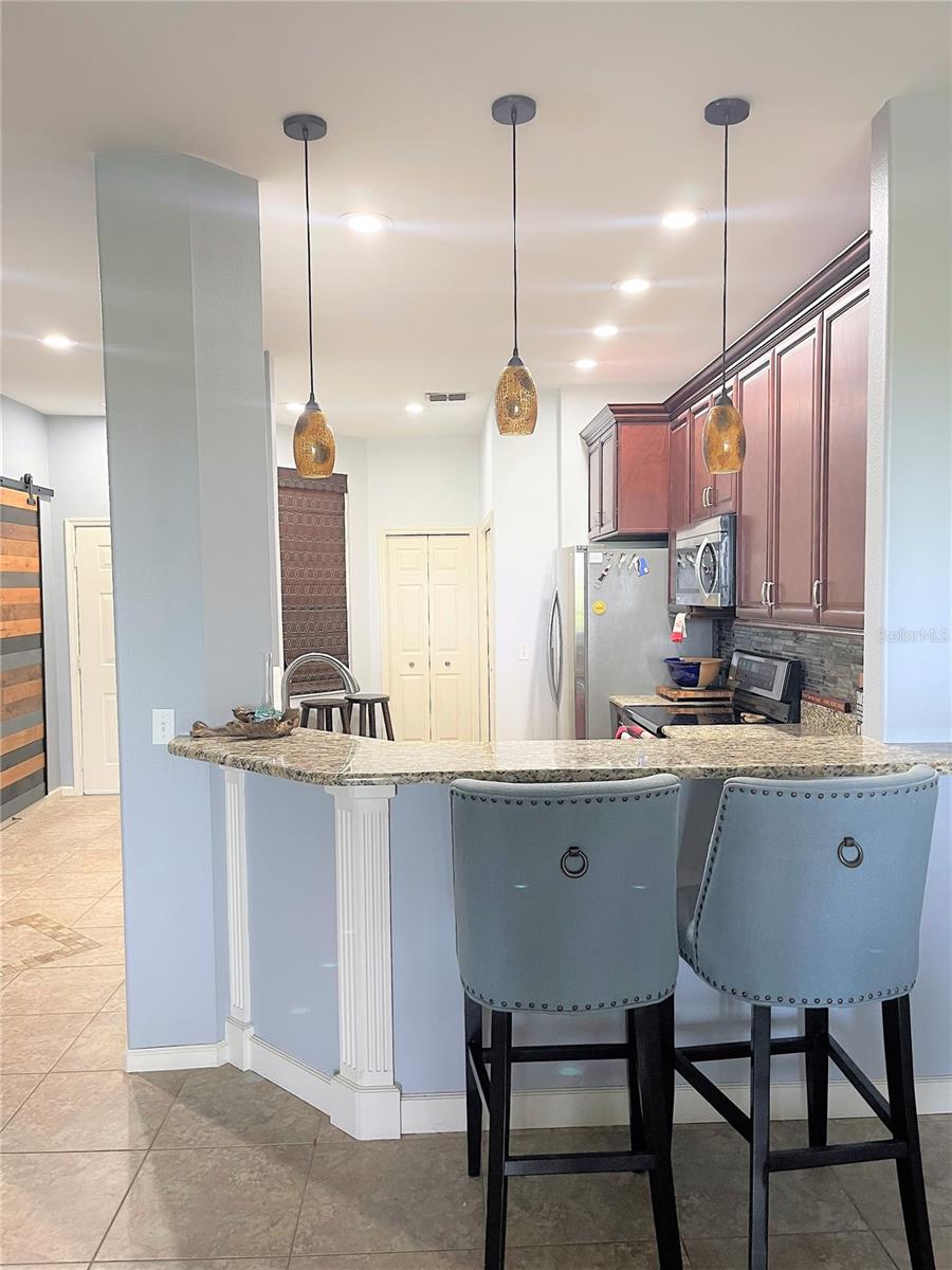 390 ENCLAVE DR