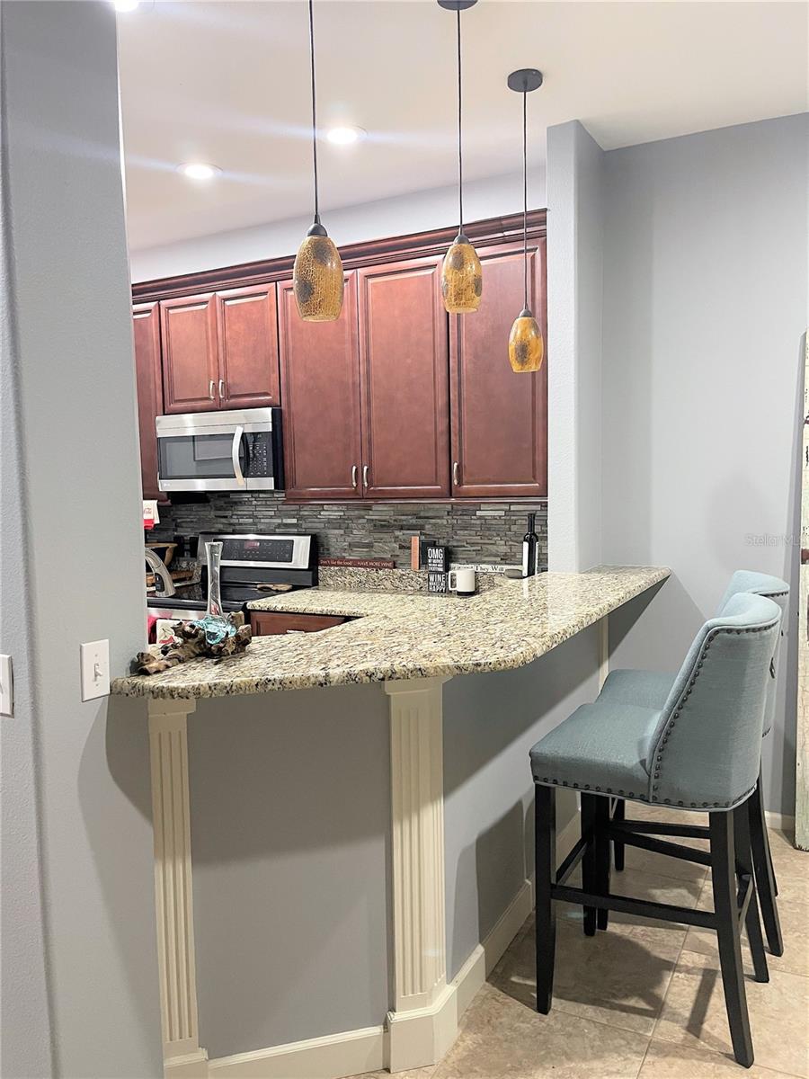 390 ENCLAVE DR