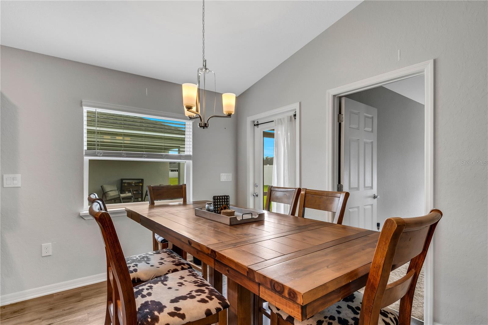 4448 REDING WAY