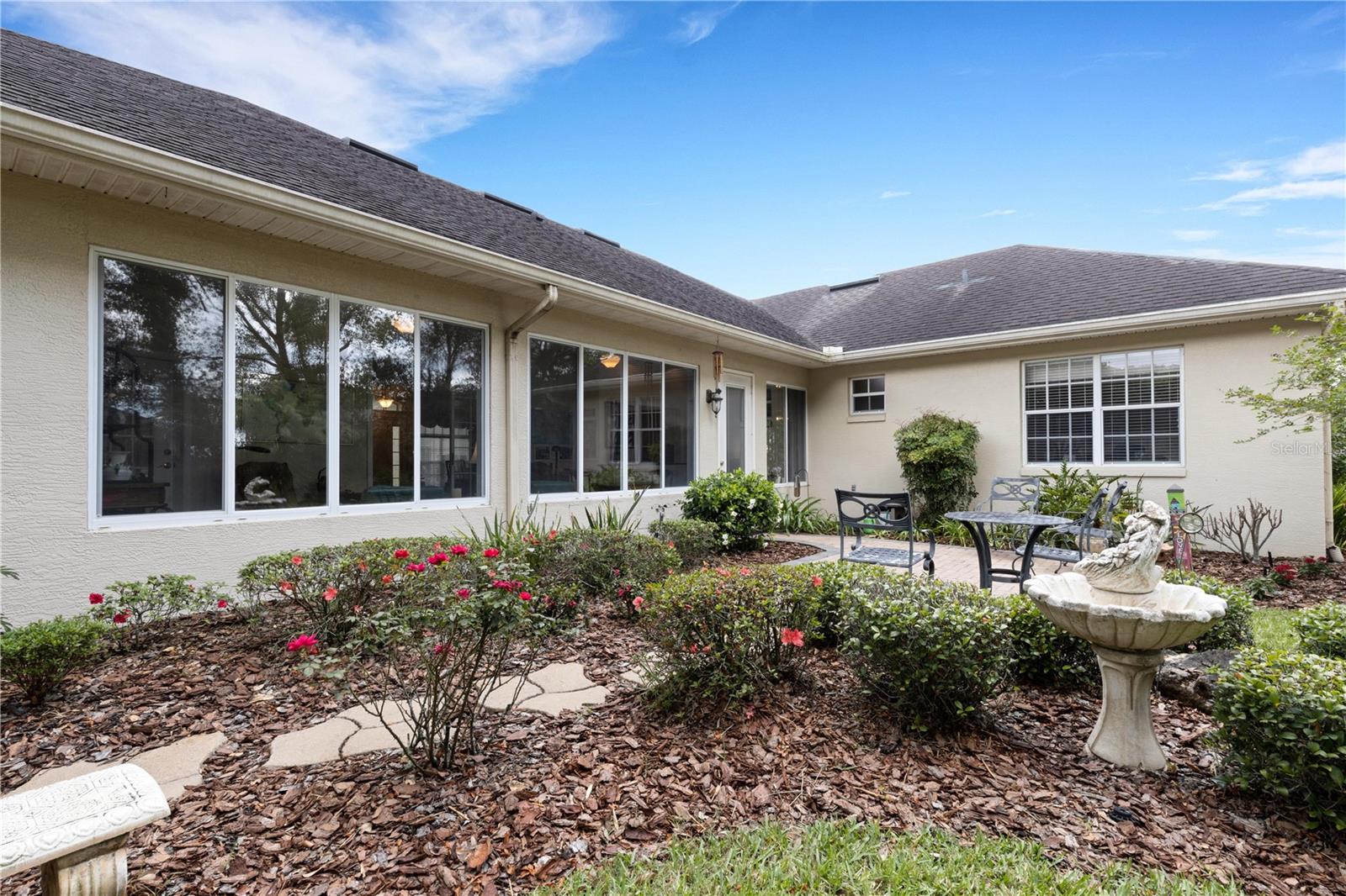 957 SUMMERFIELD DR