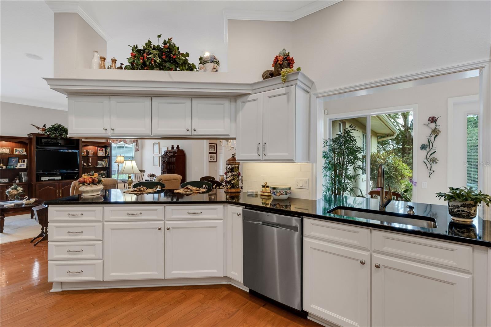 957 SUMMERFIELD DR