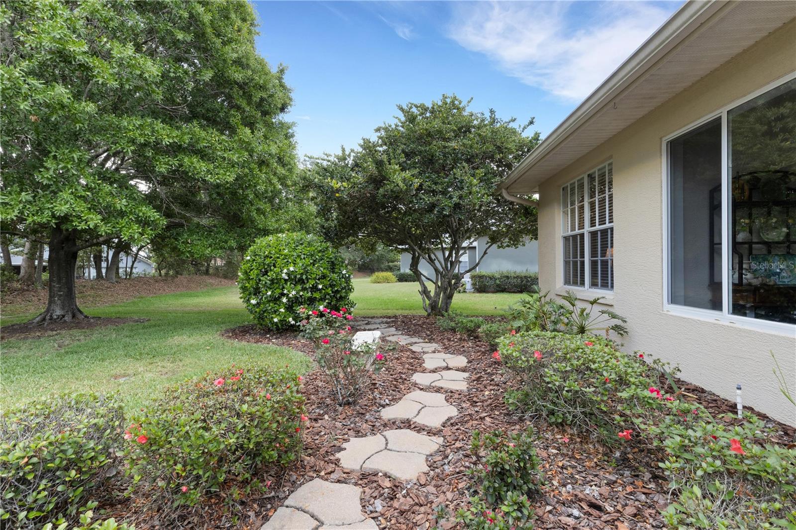 957 SUMMERFIELD DR