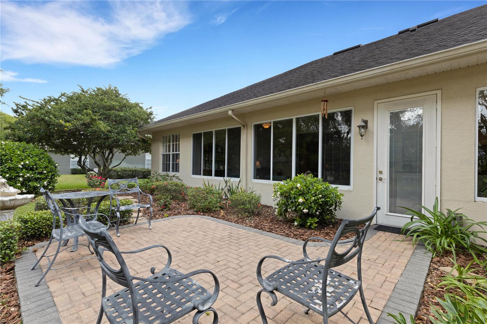 957 SUMMERFIELD DR