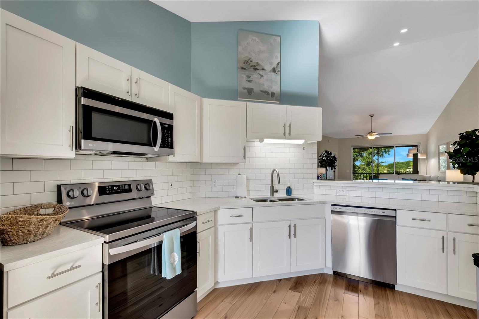 421 ENCLAVE PL #421