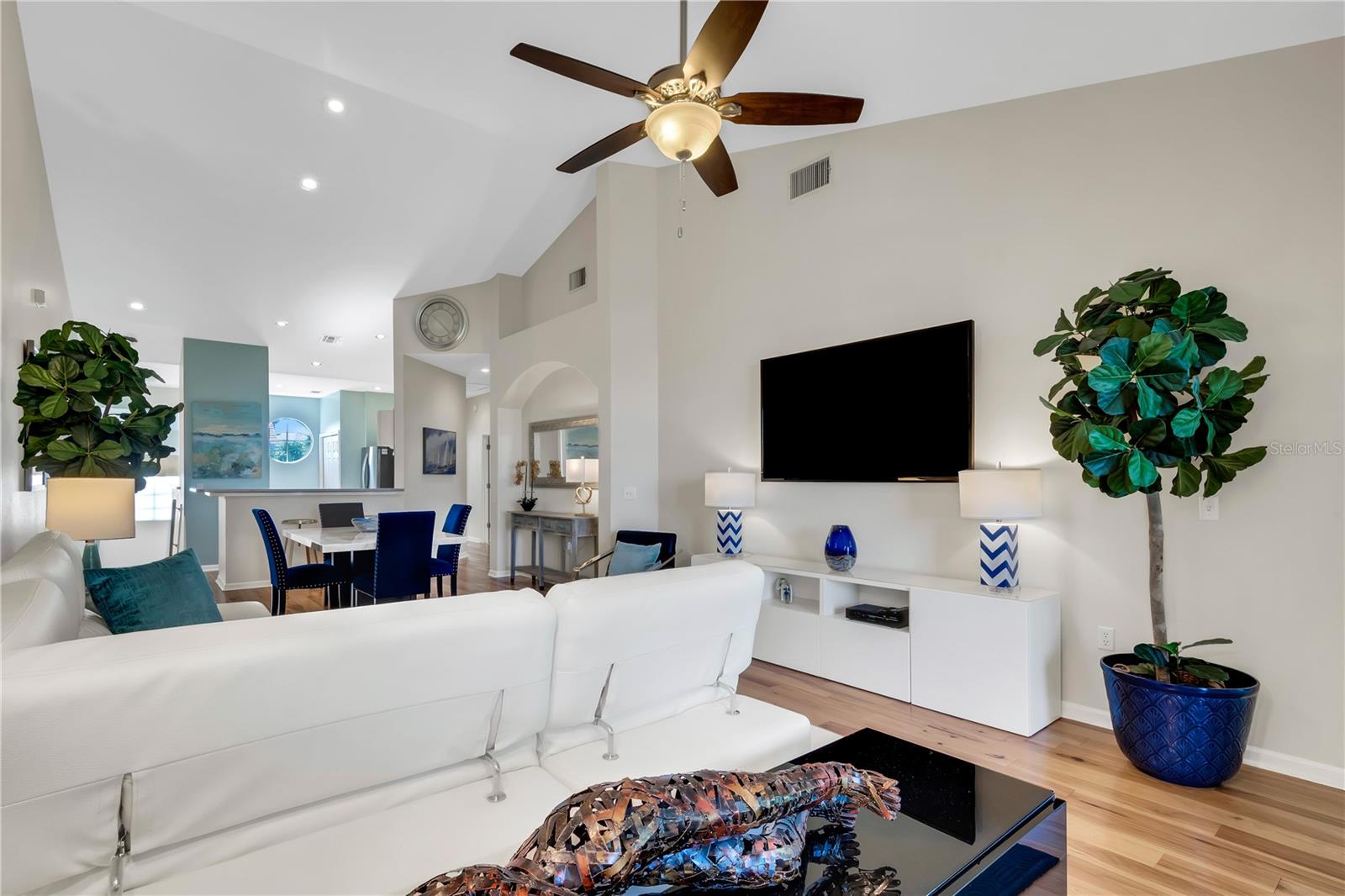 421 ENCLAVE PL #421