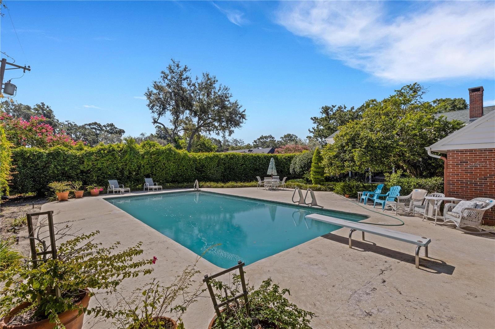 1434 FAIRHAVEN DR
