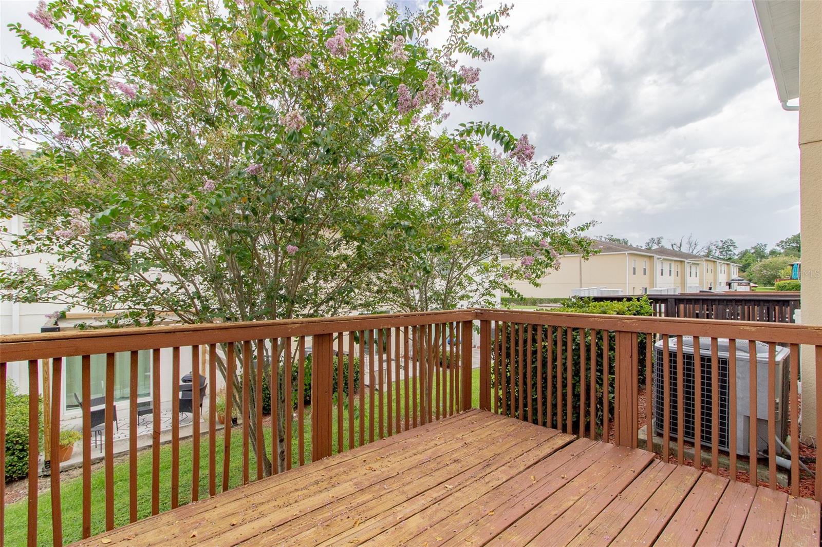 3807 HAMPSTEAD LN