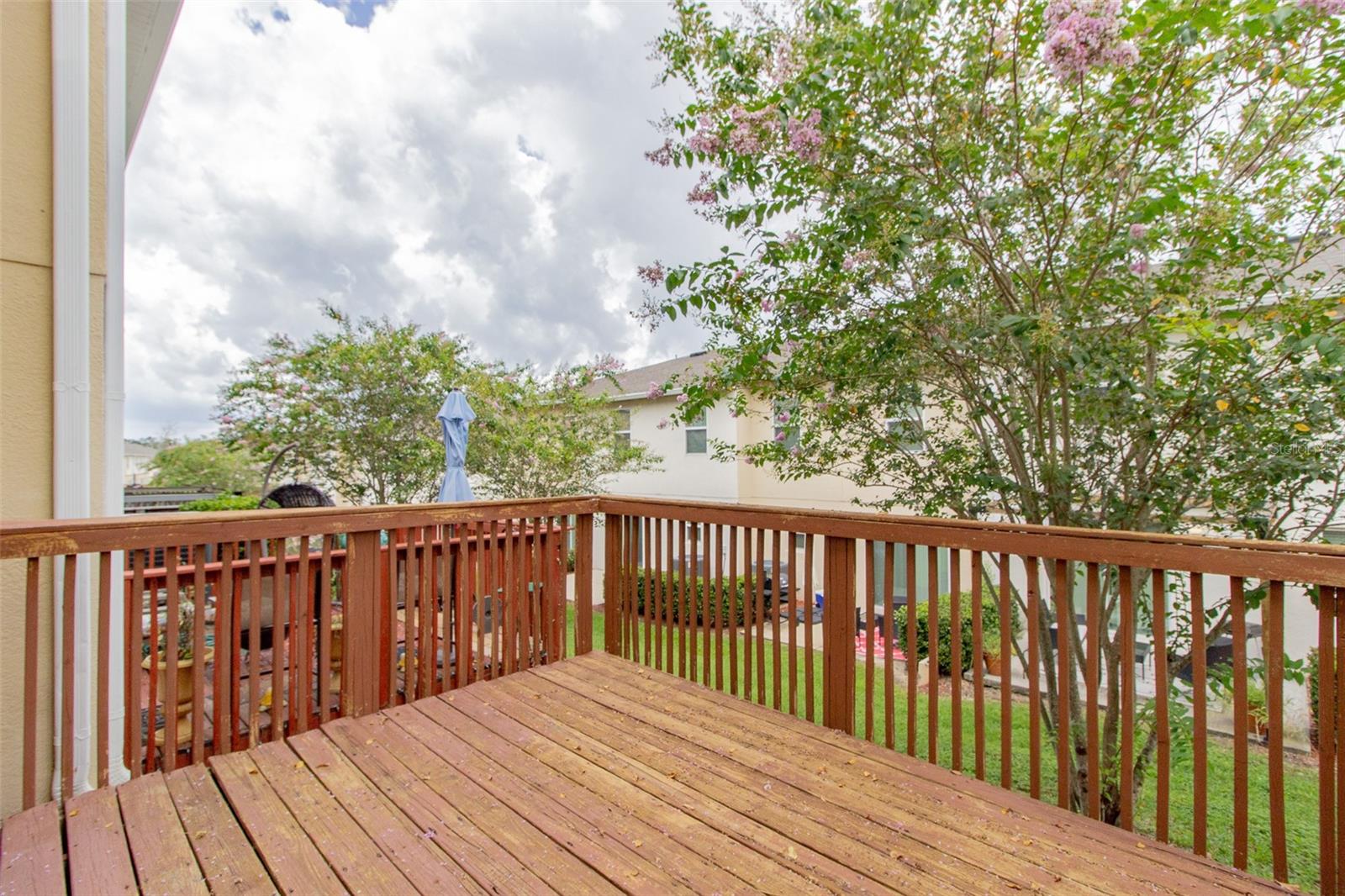 3807 HAMPSTEAD LN
