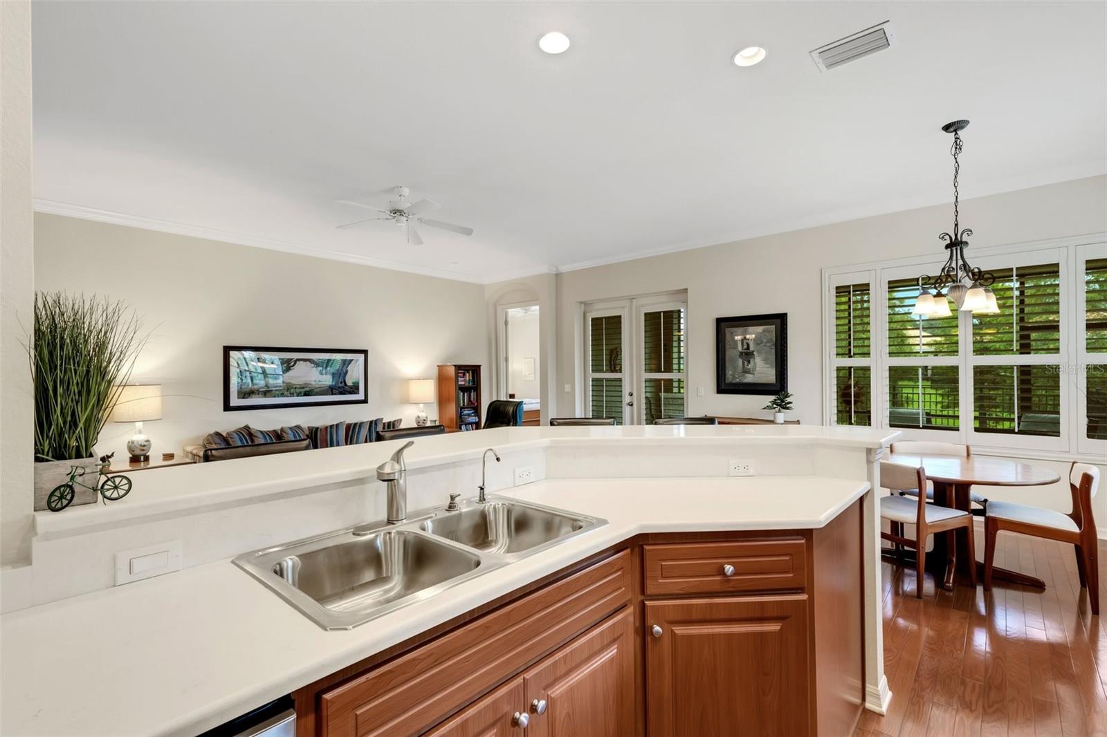 2447 LAUREL GLEN DR