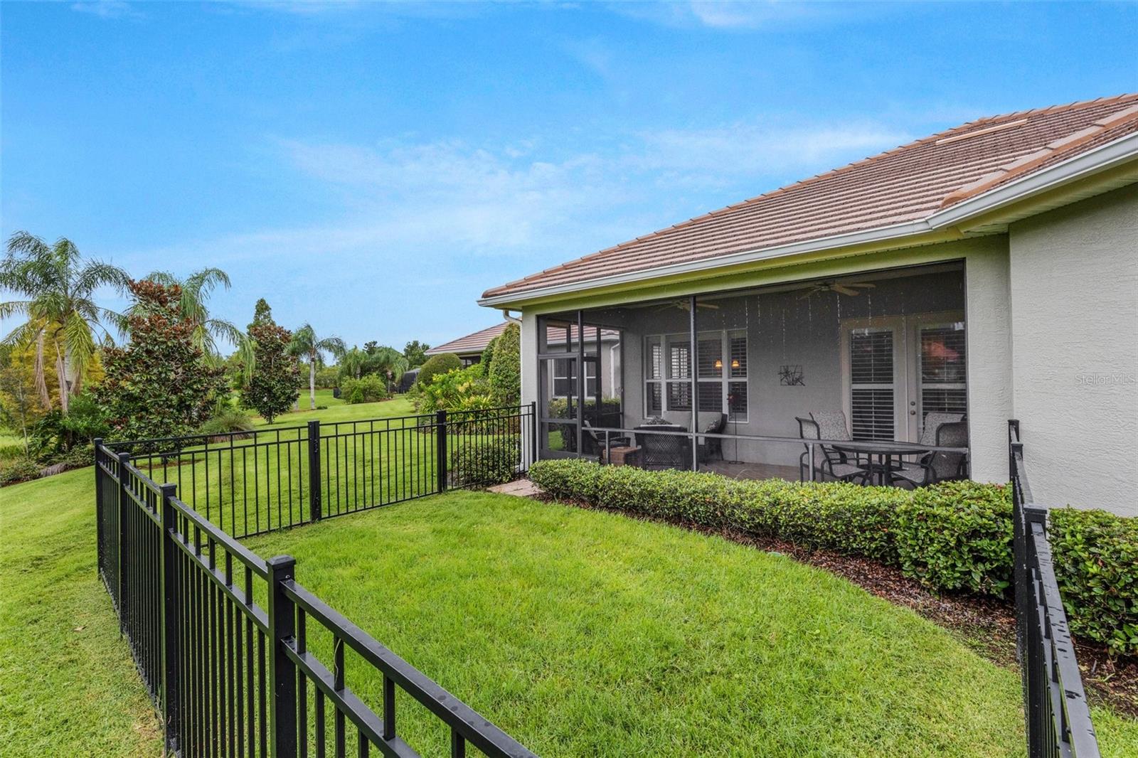 2447 LAUREL GLEN DR