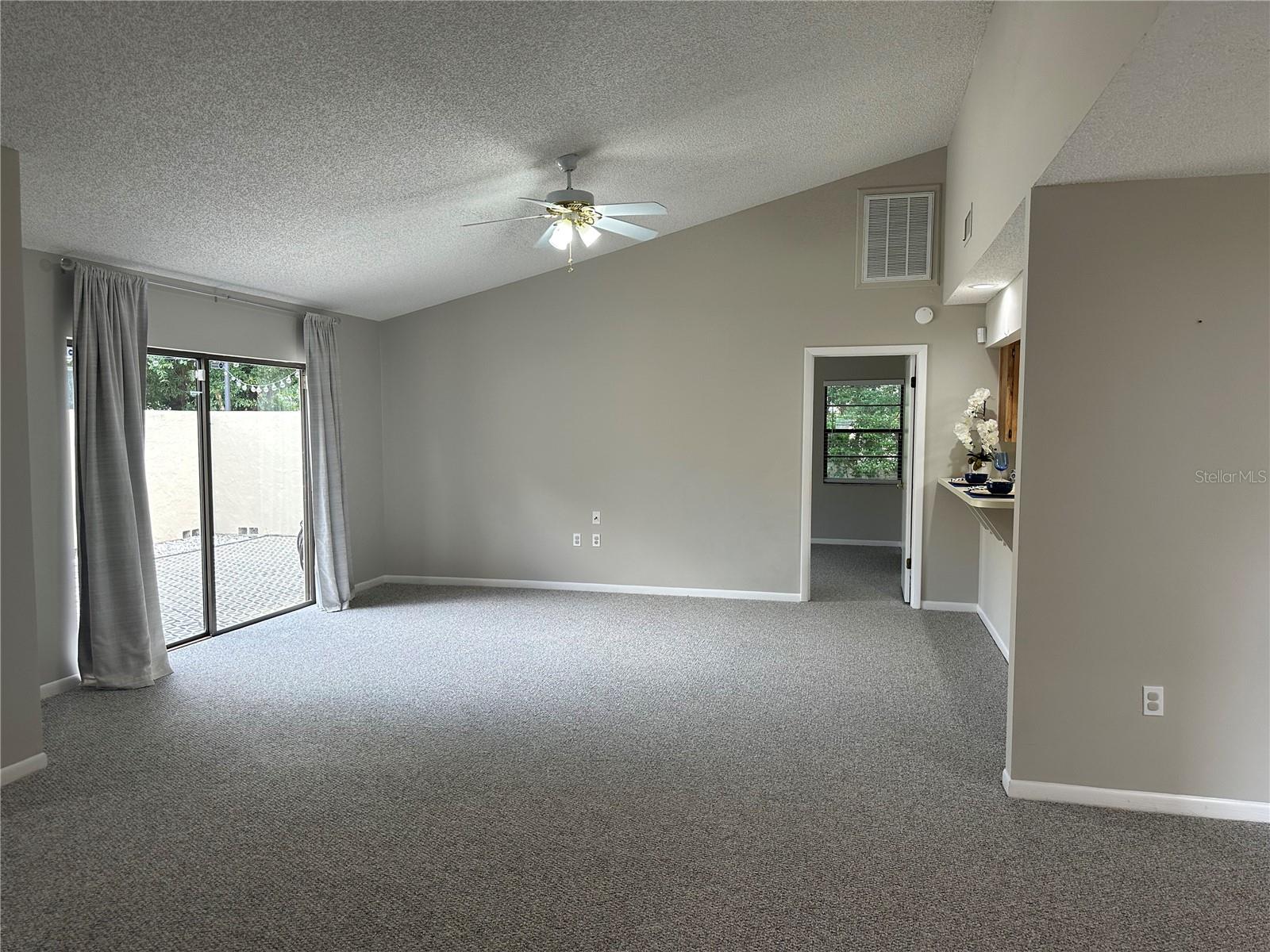1880 N CRYSTAL LAKE DR #15