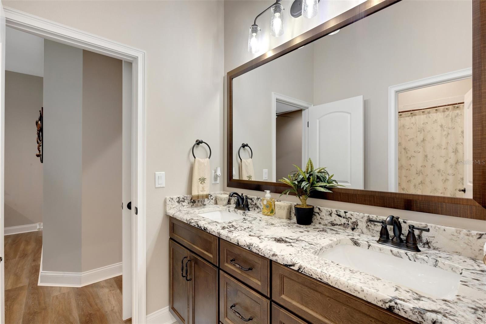 2528 DELPHI WOODS CIR