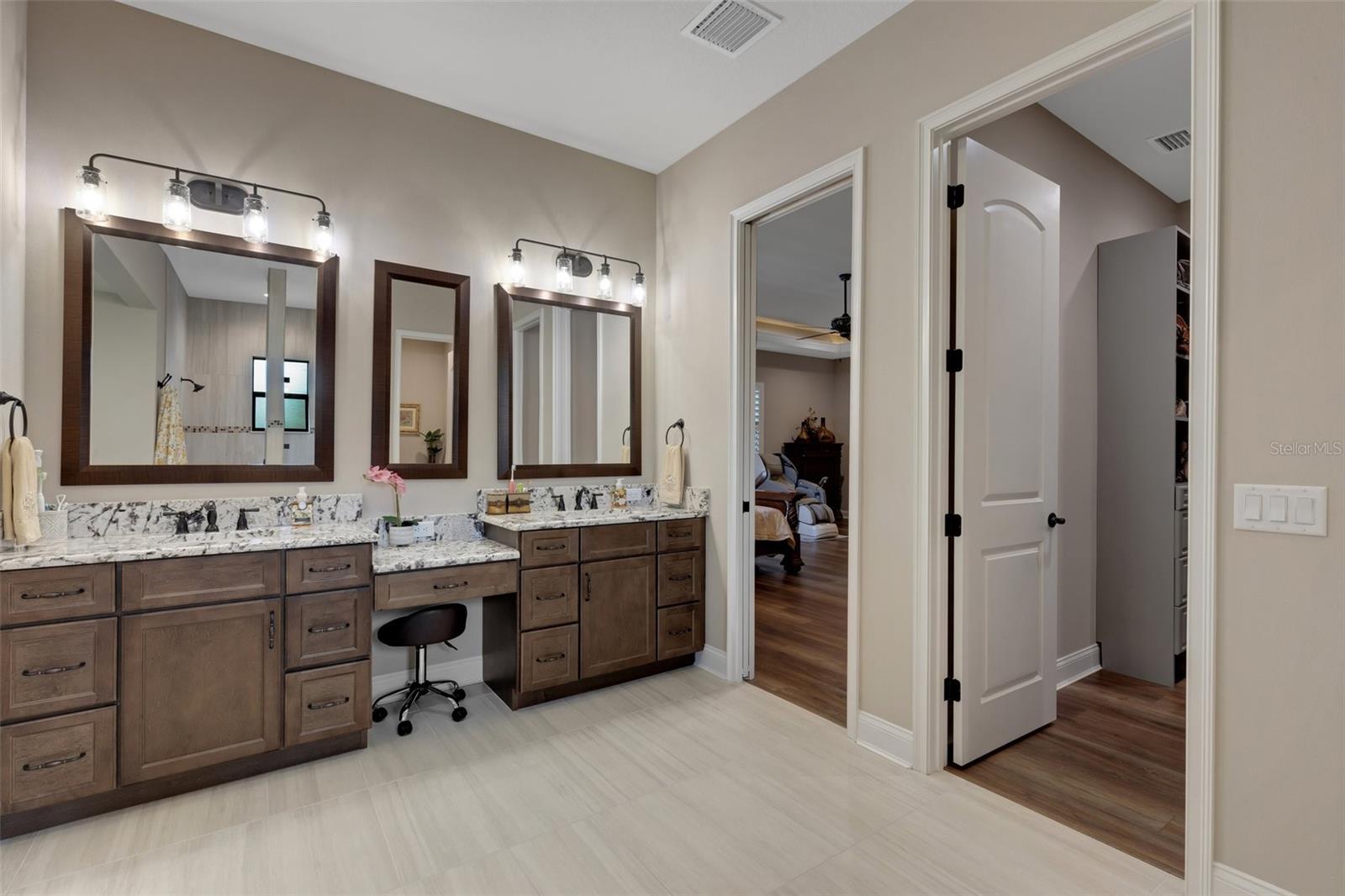 2528 DELPHI WOODS CIR