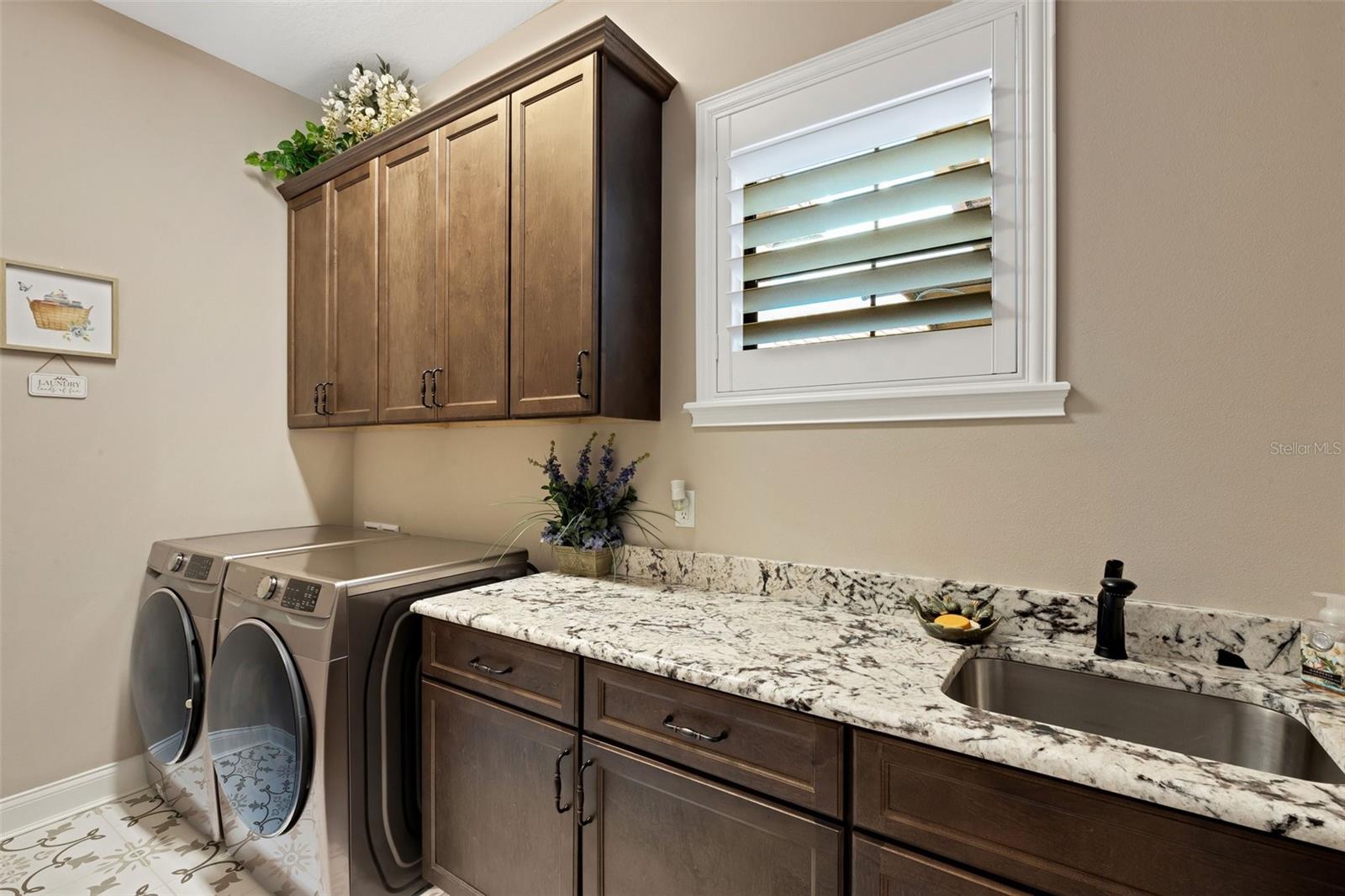 2528 DELPHI WOODS CIR