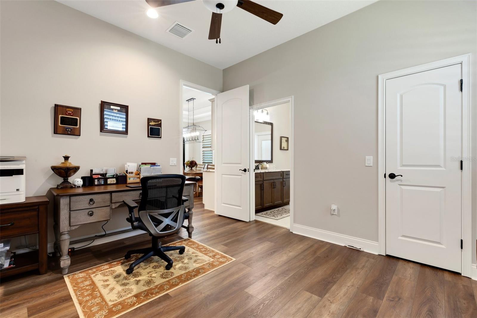 2528 DELPHI WOODS CIR