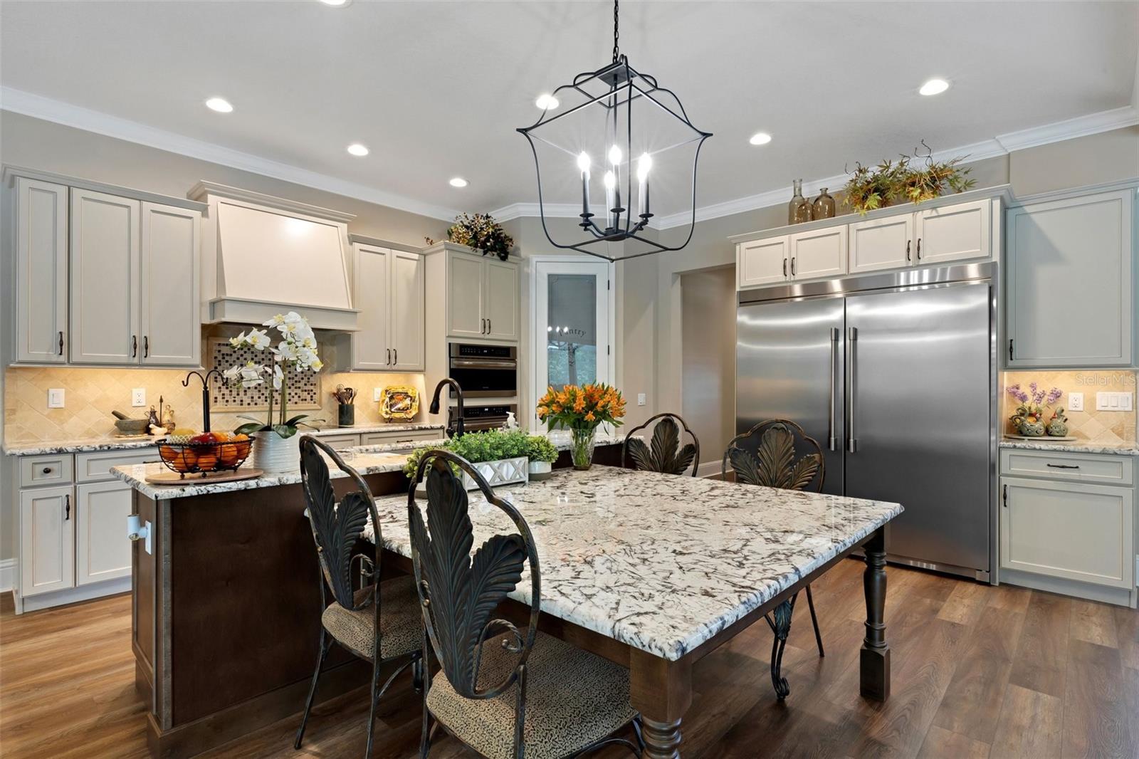 2528 DELPHI WOODS CIR