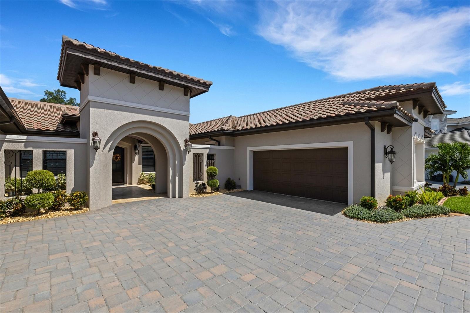 2528 DELPHI WOODS CIR