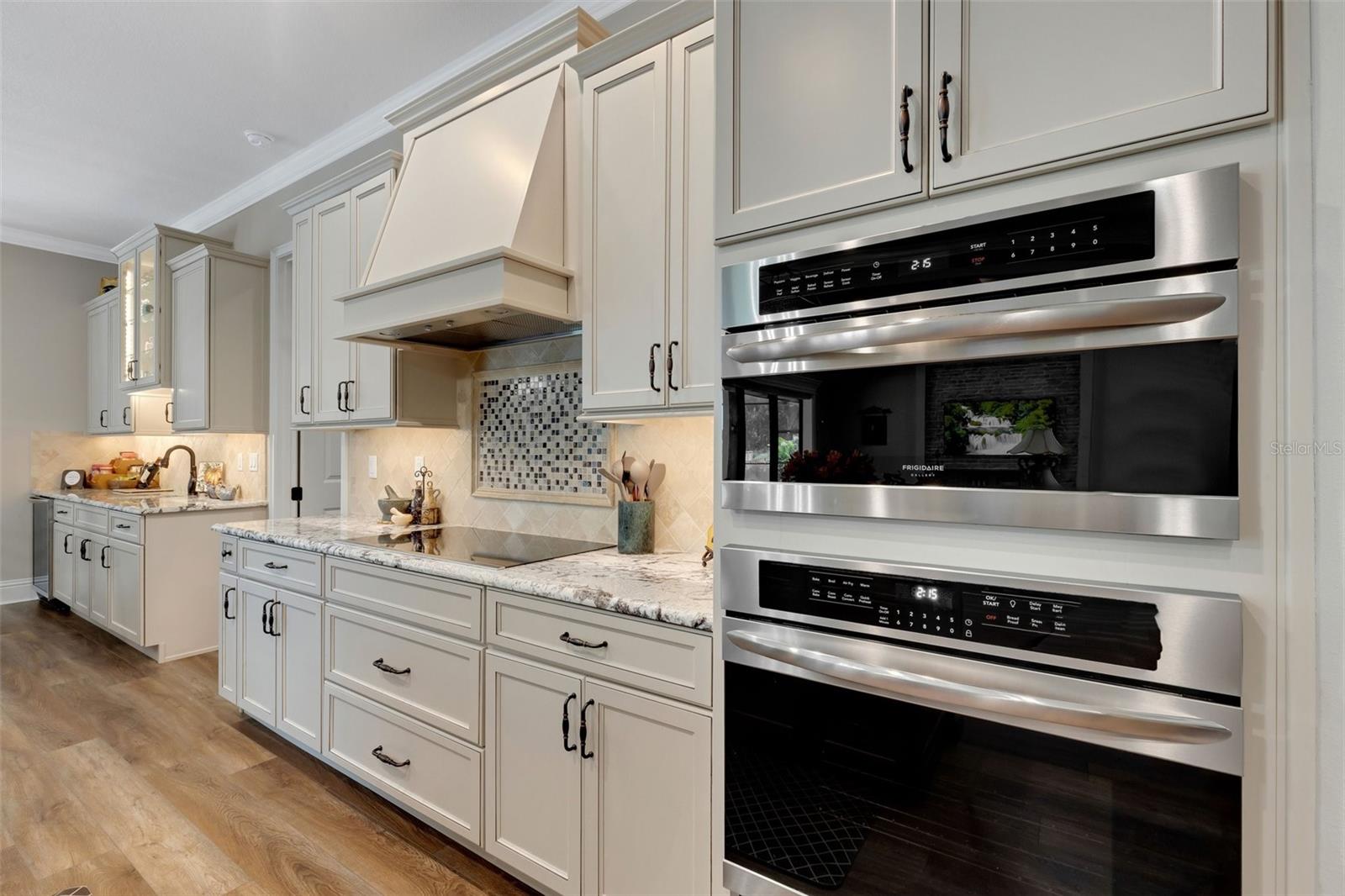 2528 DELPHI WOODS CIR
