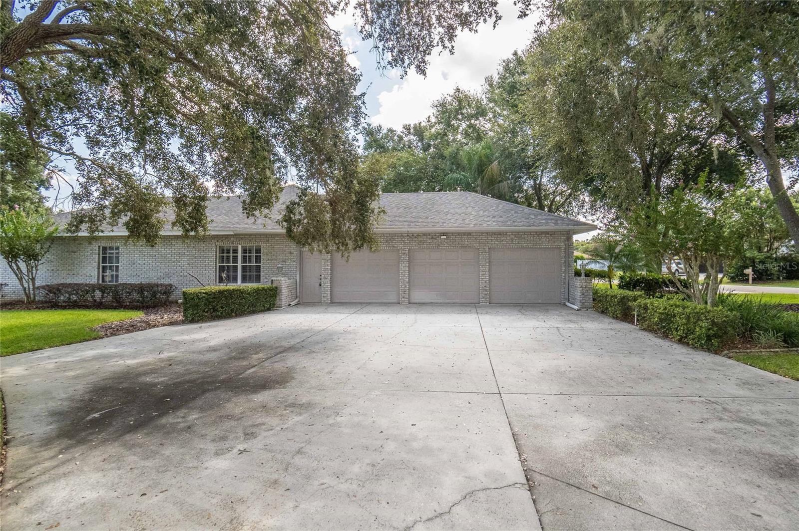 5912 WINDWOOD DR