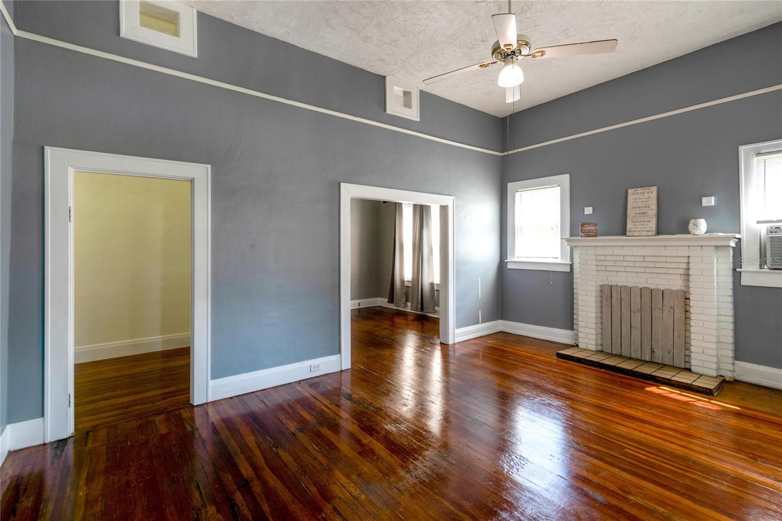 460 S FLORAL AVE