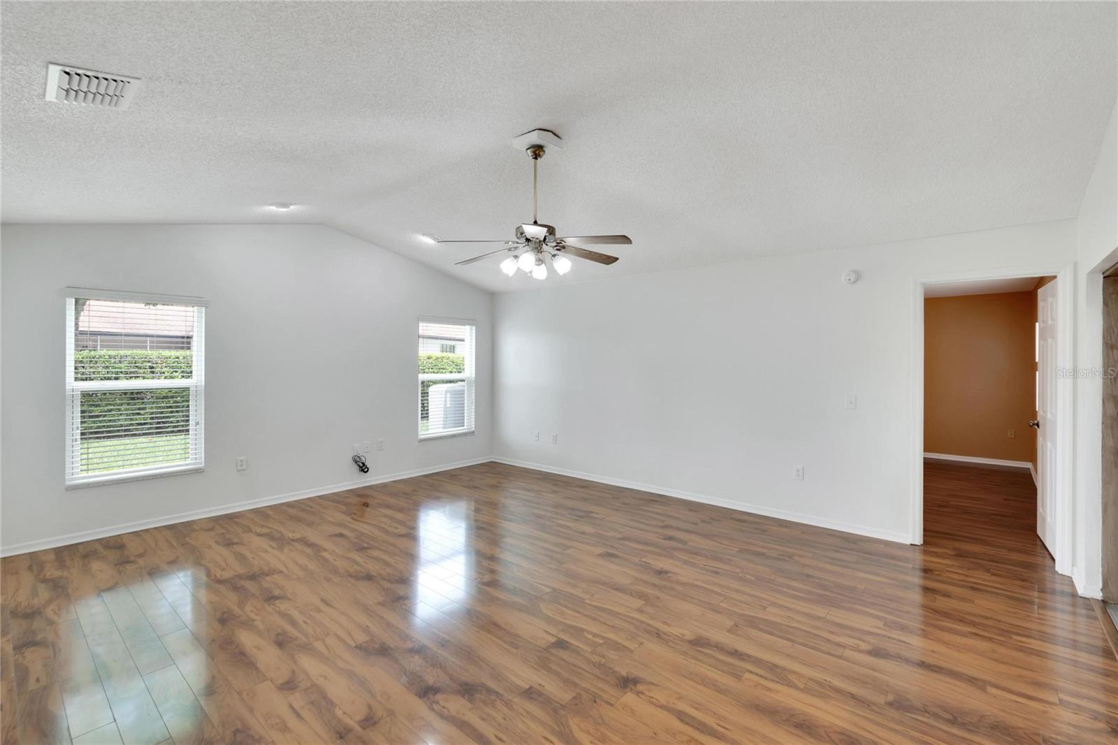 720 CONCORD LN
