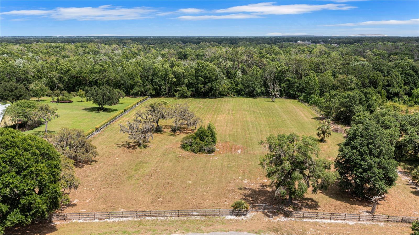 IRON OAKS, LOT 7 LN