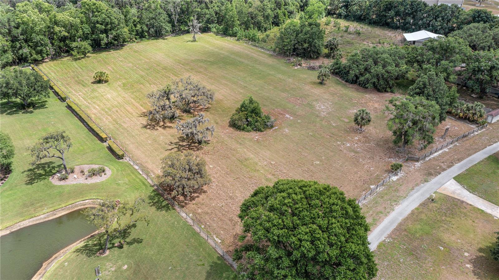 IRON OAKS, LOT 7 LN