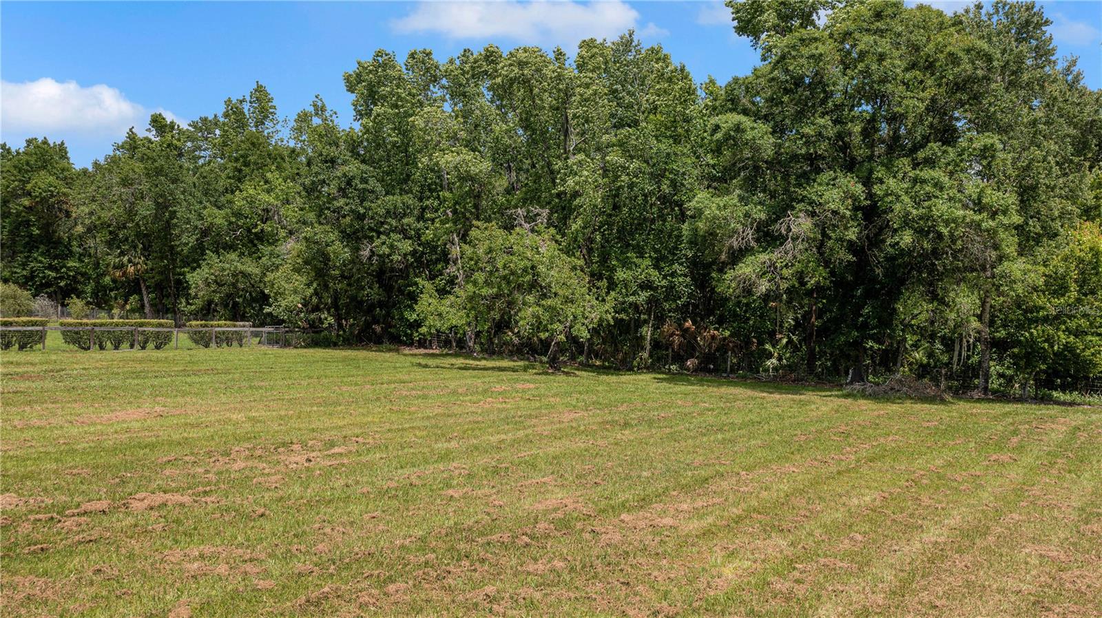 IRON OAKS, LOT 7 LN