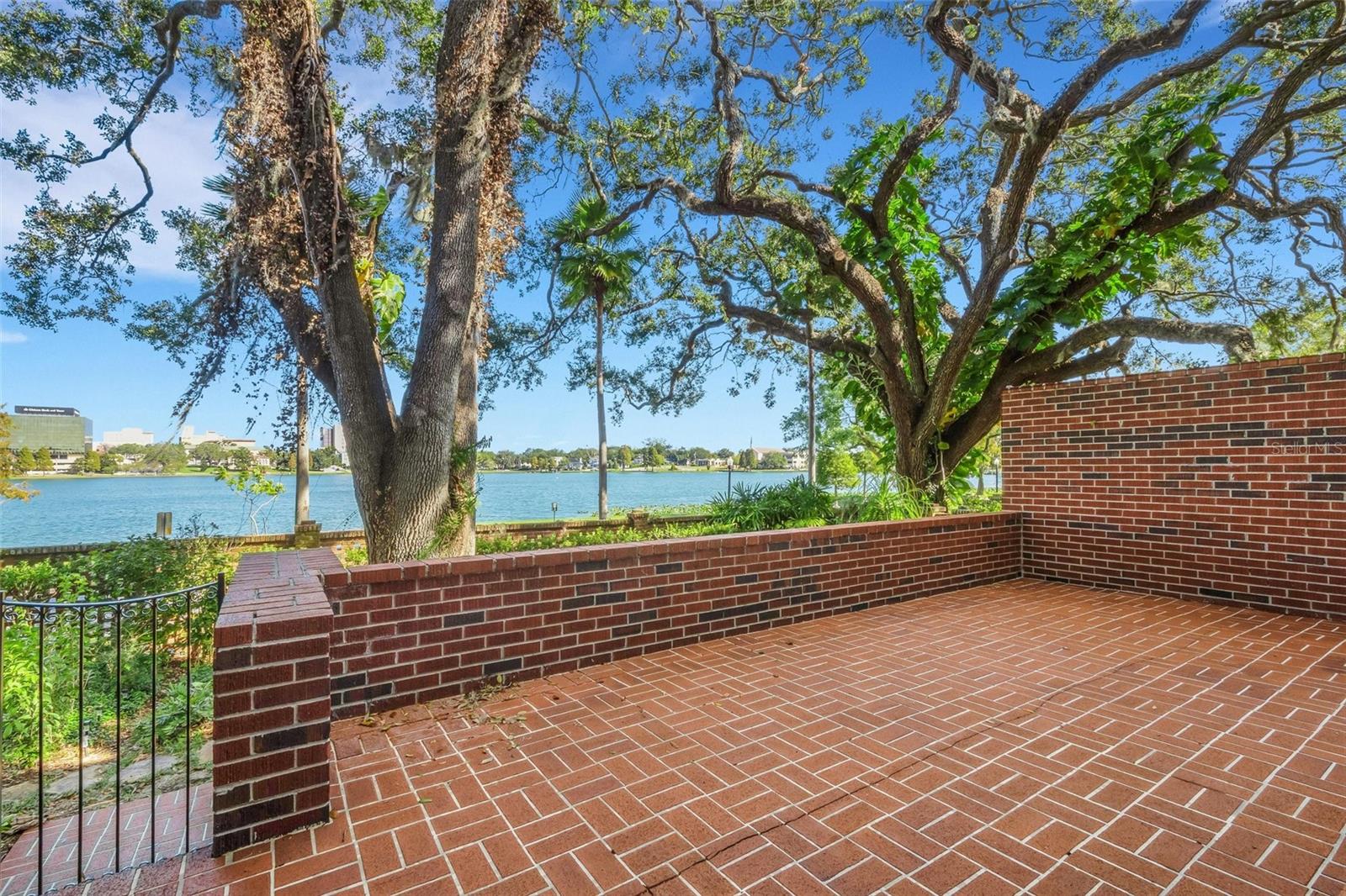 155 LAKE MORTON DR #2