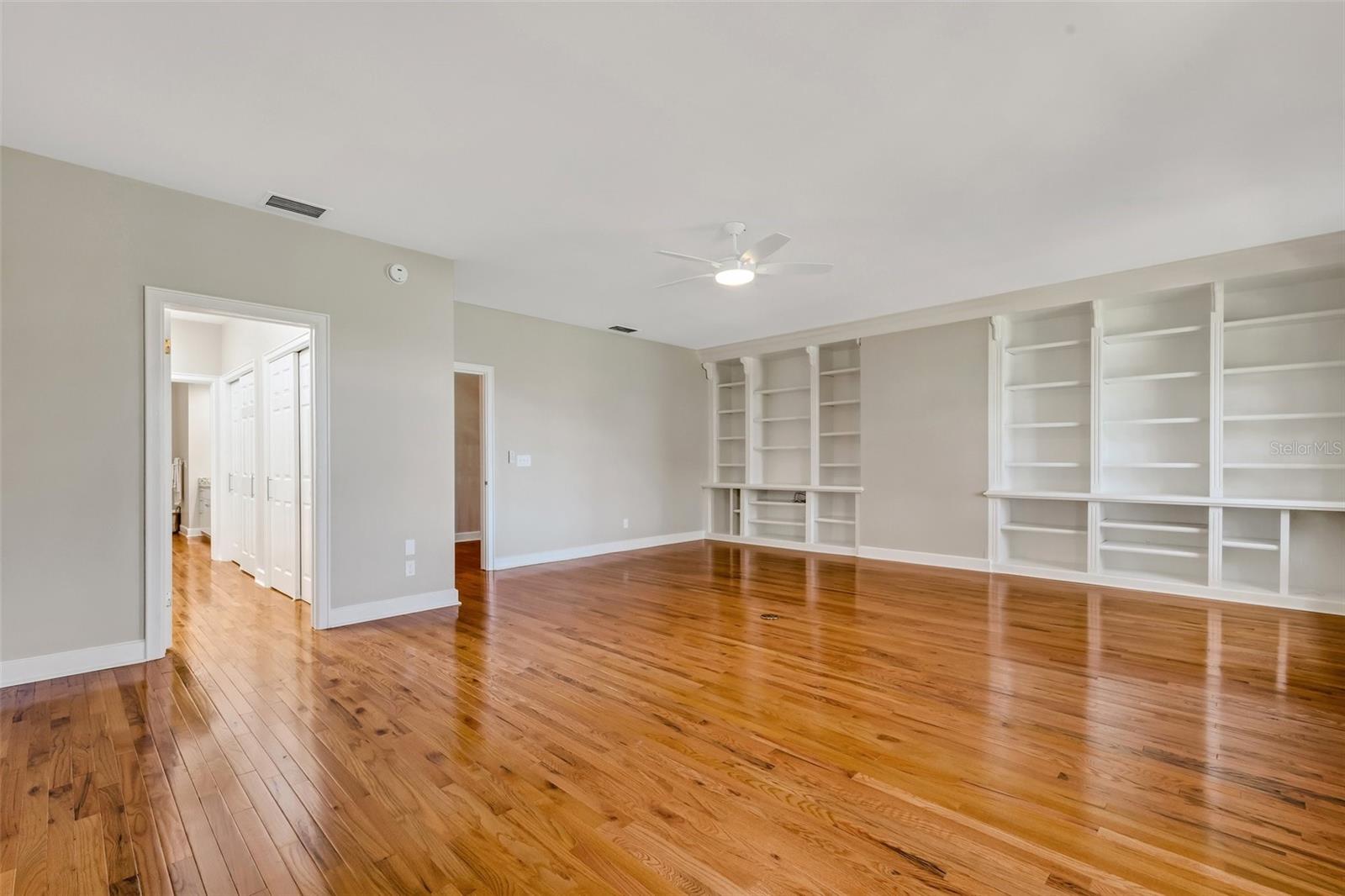155 LAKE MORTON DR #2