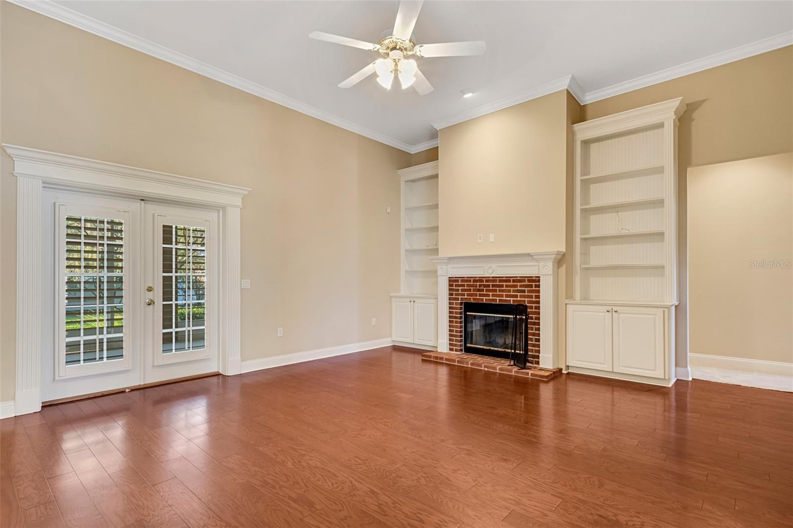 1446 ROYAL FOREST LN