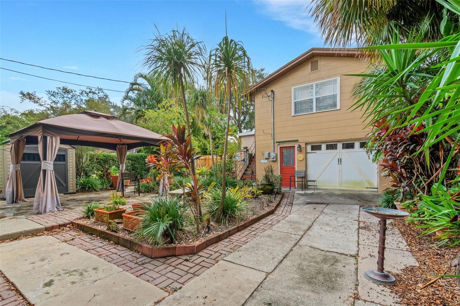 805 VISTABULA ST