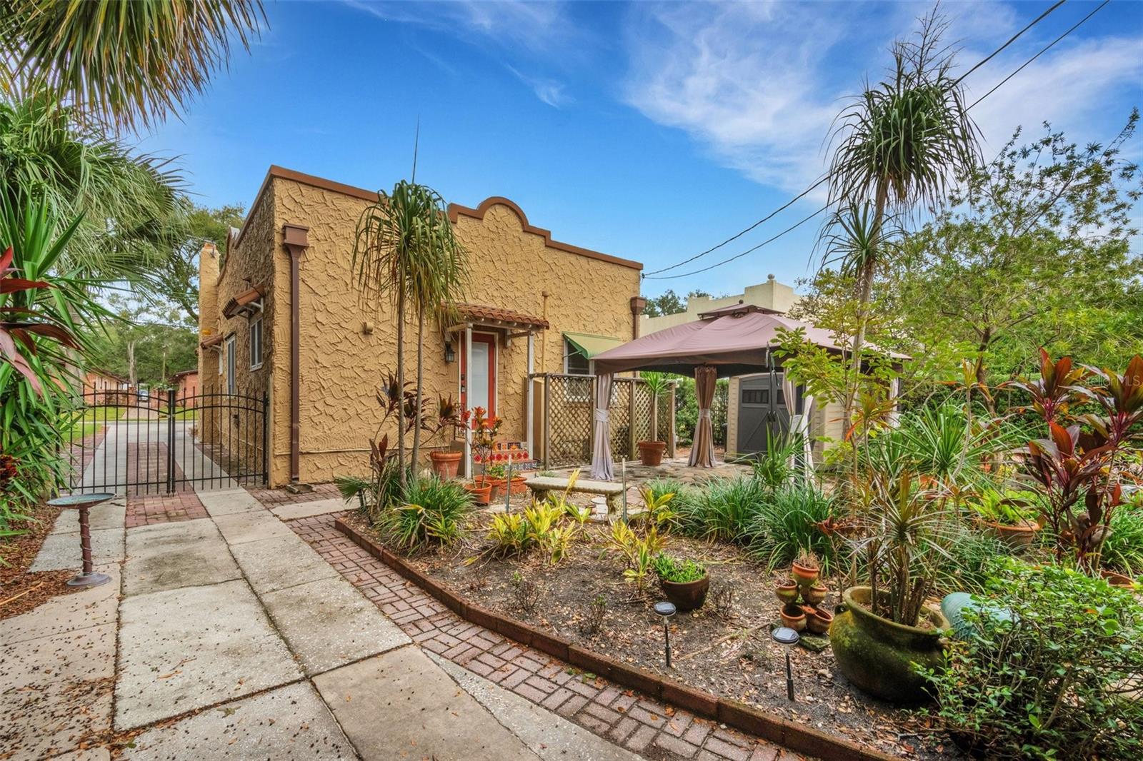 805 VISTABULA ST