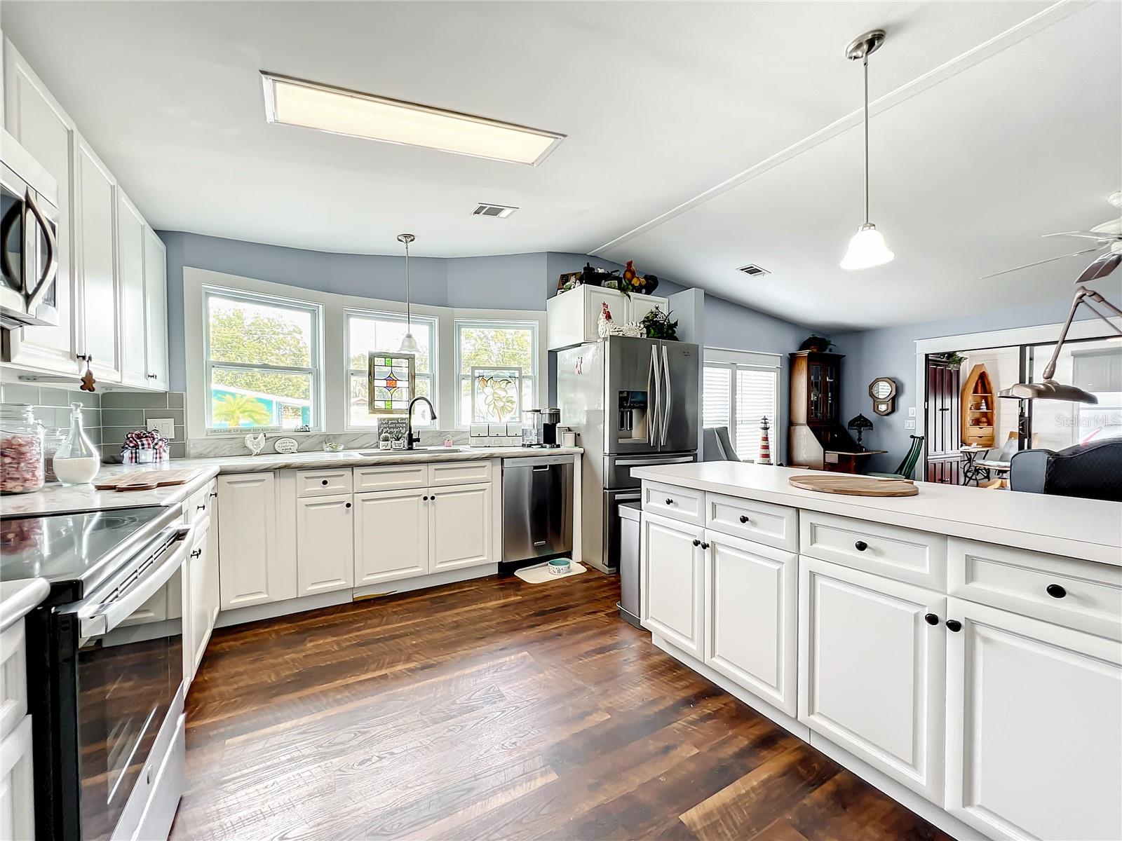 1793 FOX HILL DR