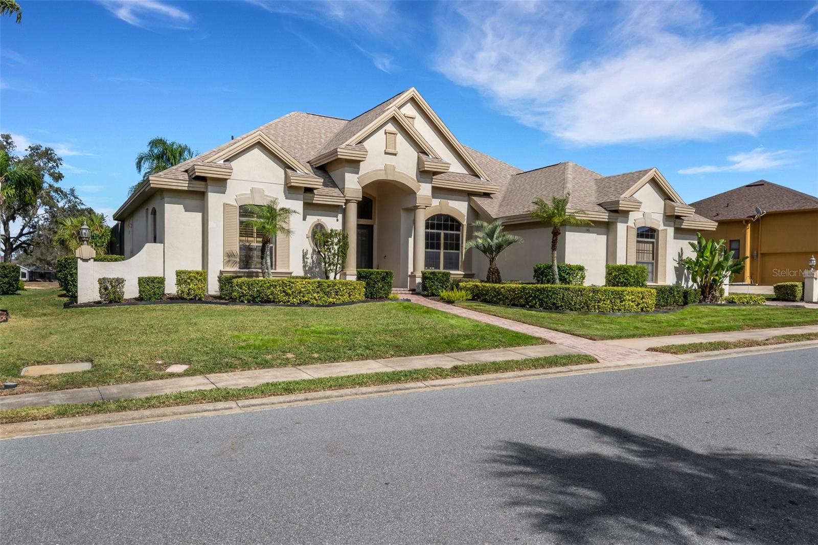 746 WHISPER WOODS DR