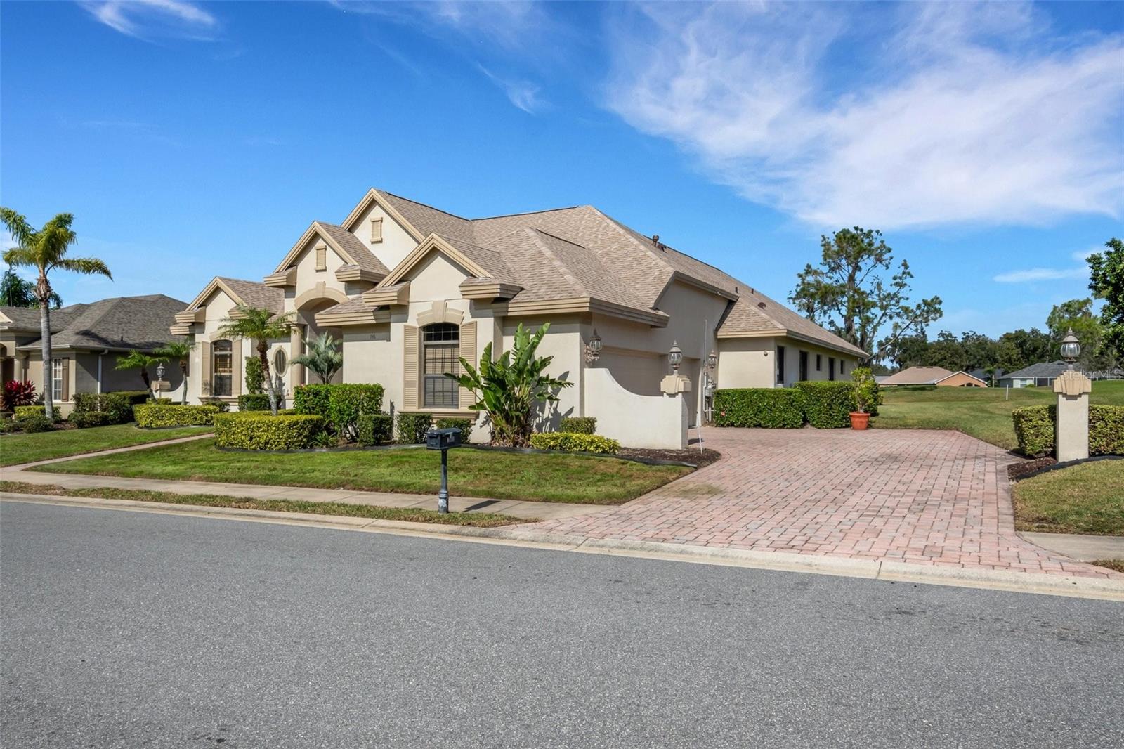 746 WHISPER WOODS DR