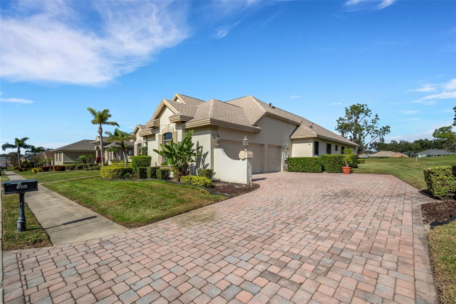 746 WHISPER WOODS DR