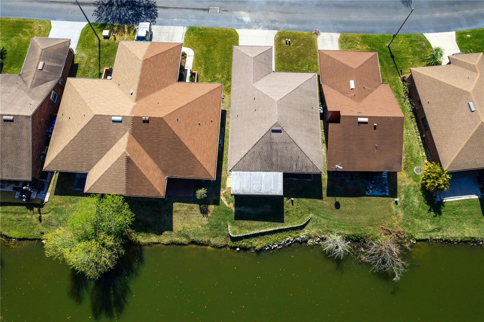 467 LAKE CAROLYN CIR