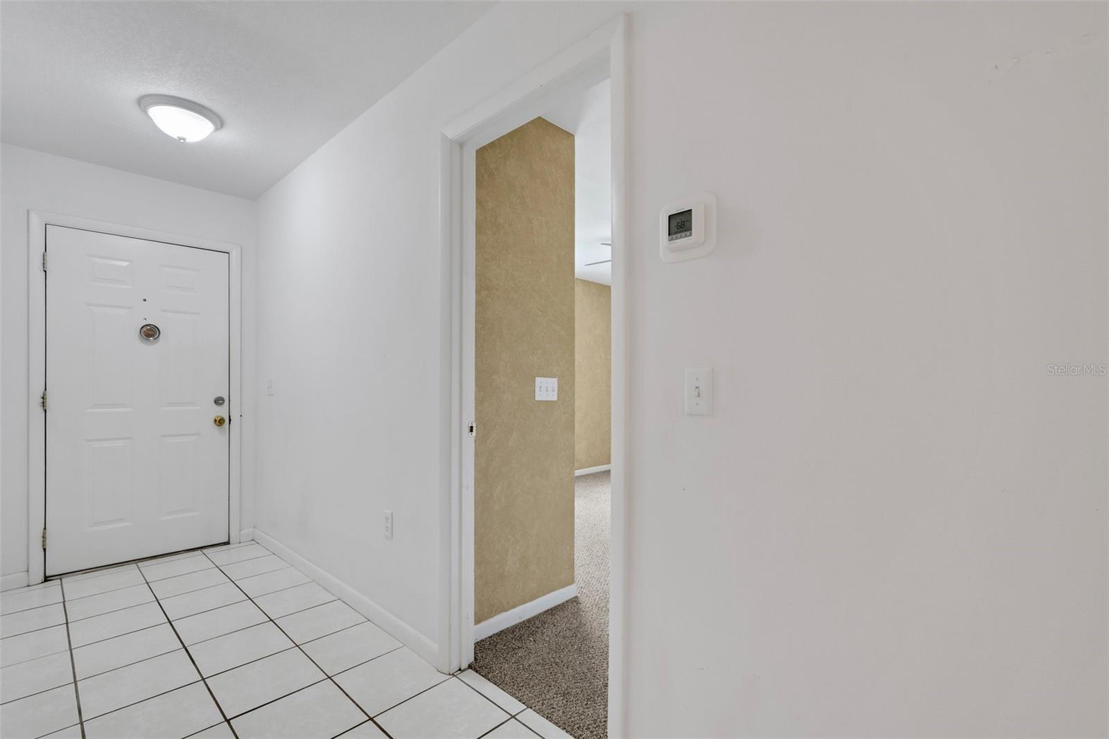 467 LAKE CAROLYN CIR
