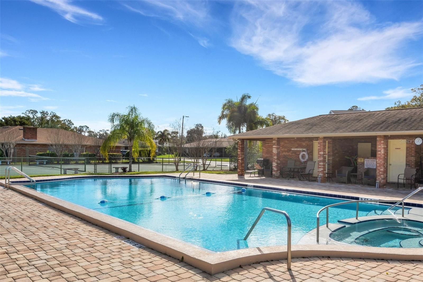 467 LAKE CAROLYN CIR