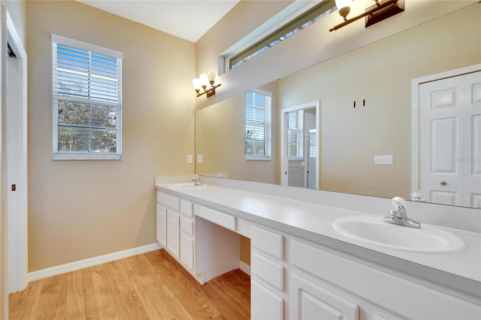 3144 BELLFLOWER WAY