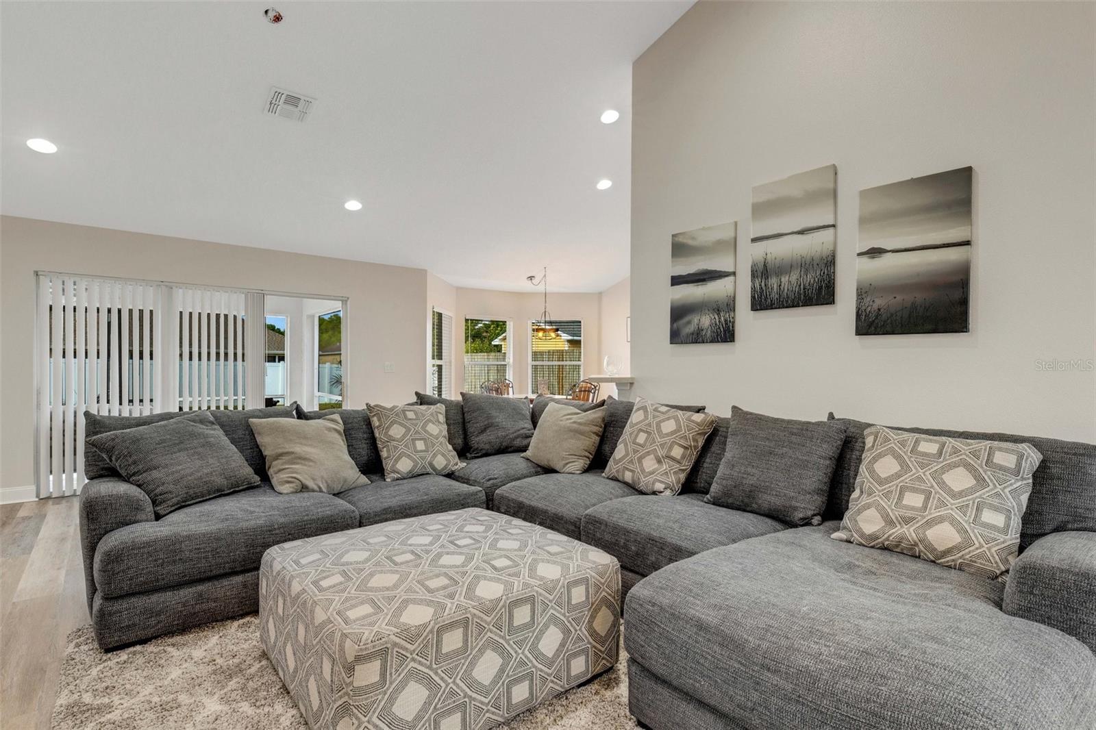 3866 ALAMANDA HILLS PL