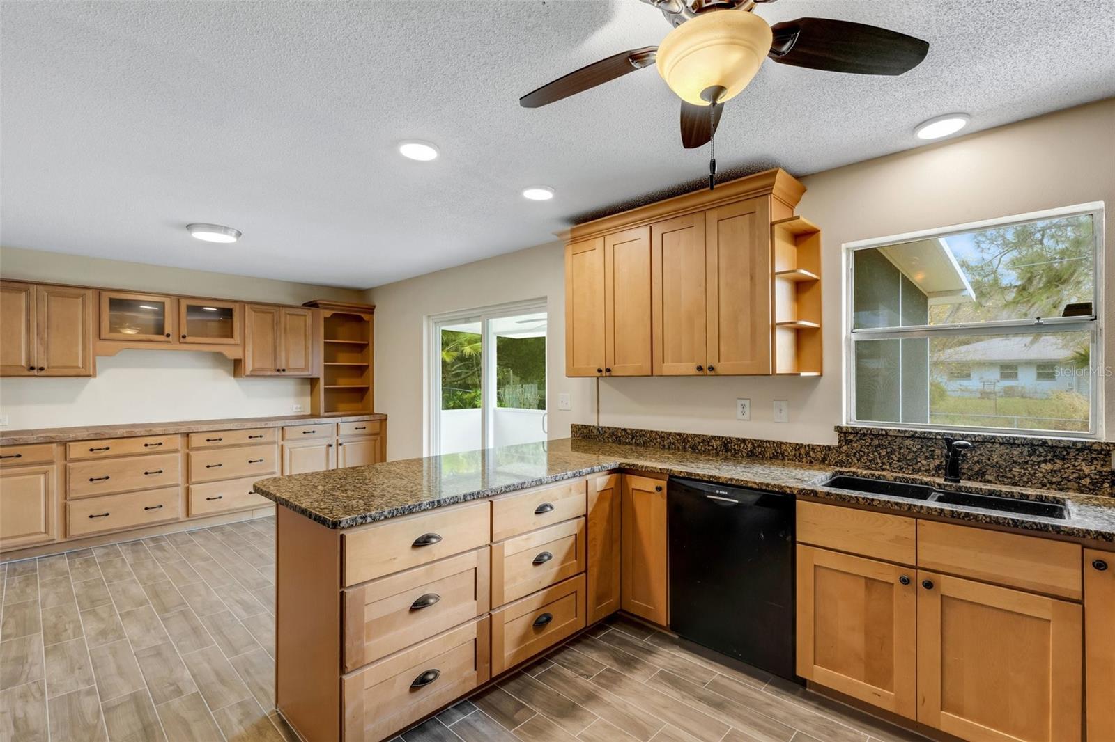 1621 STACY DR