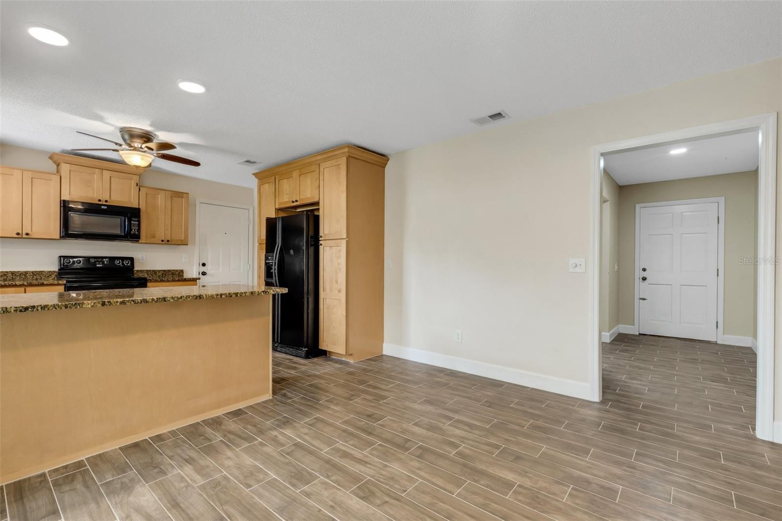 1621 STACY DR