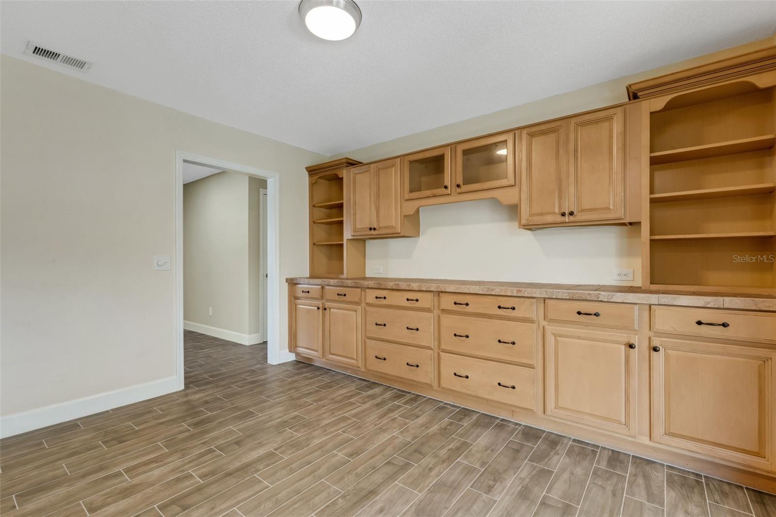 1621 STACY DR