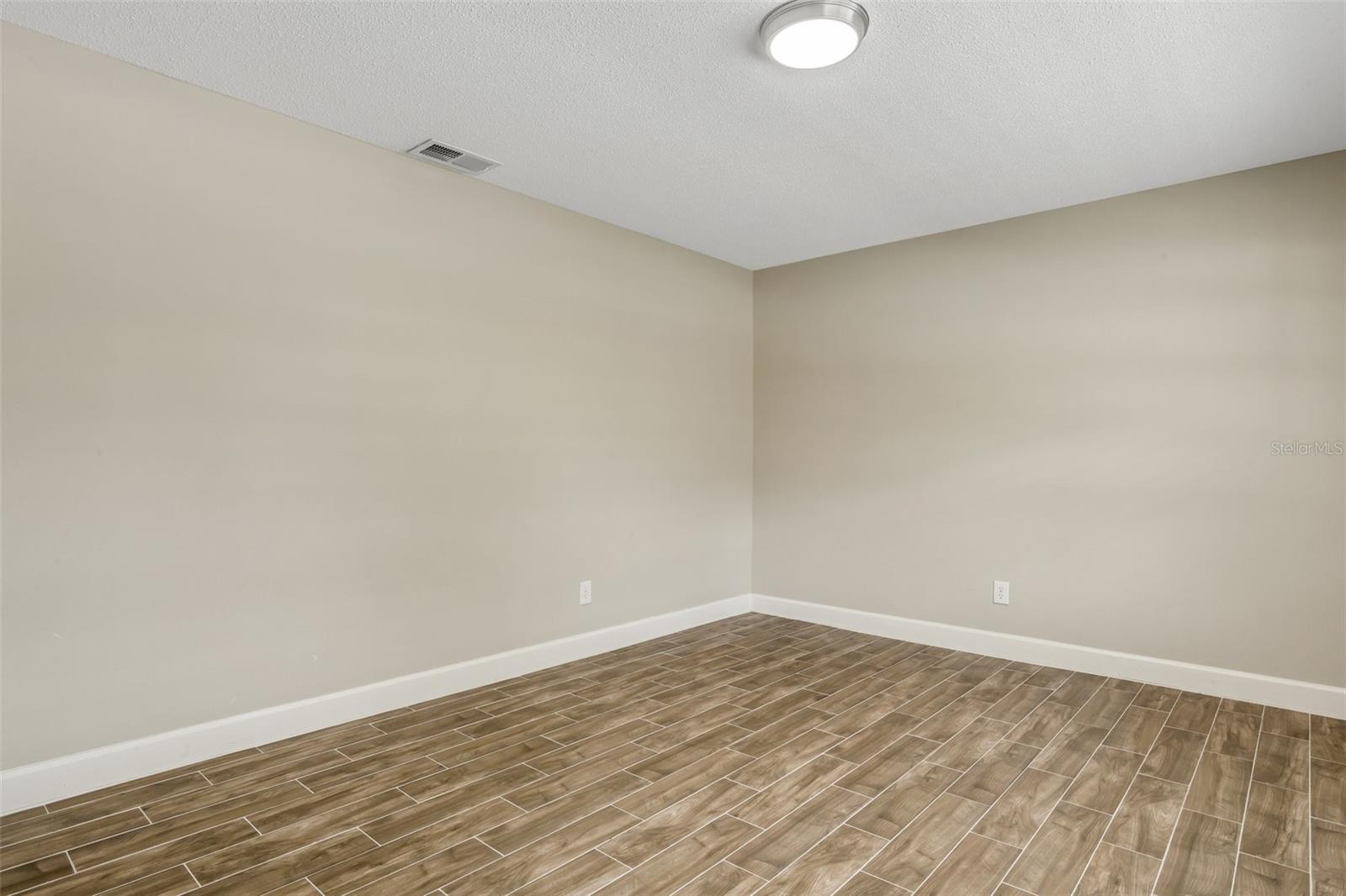 1621 STACY DR