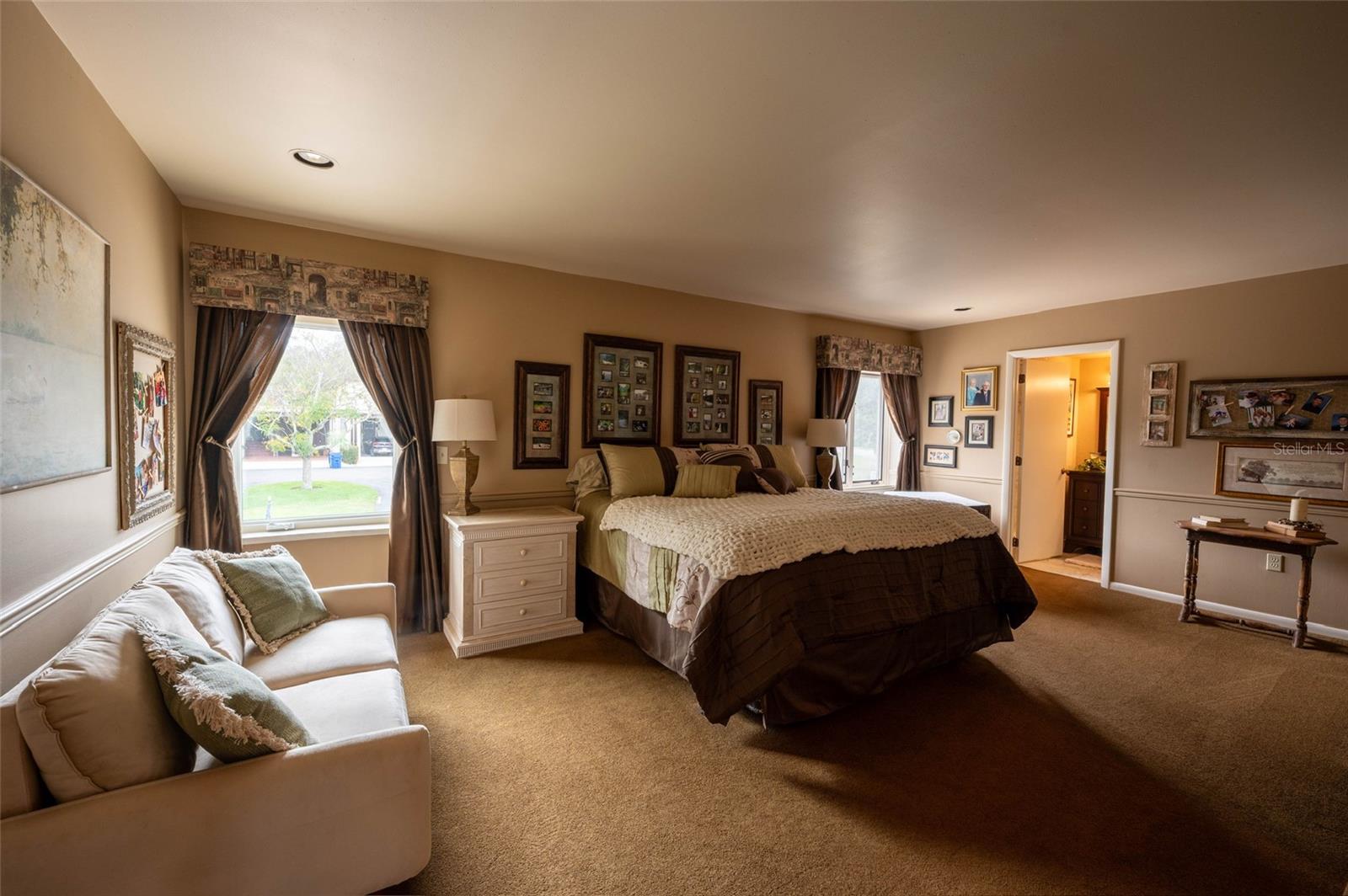 8 CASA LOMA WAY #8